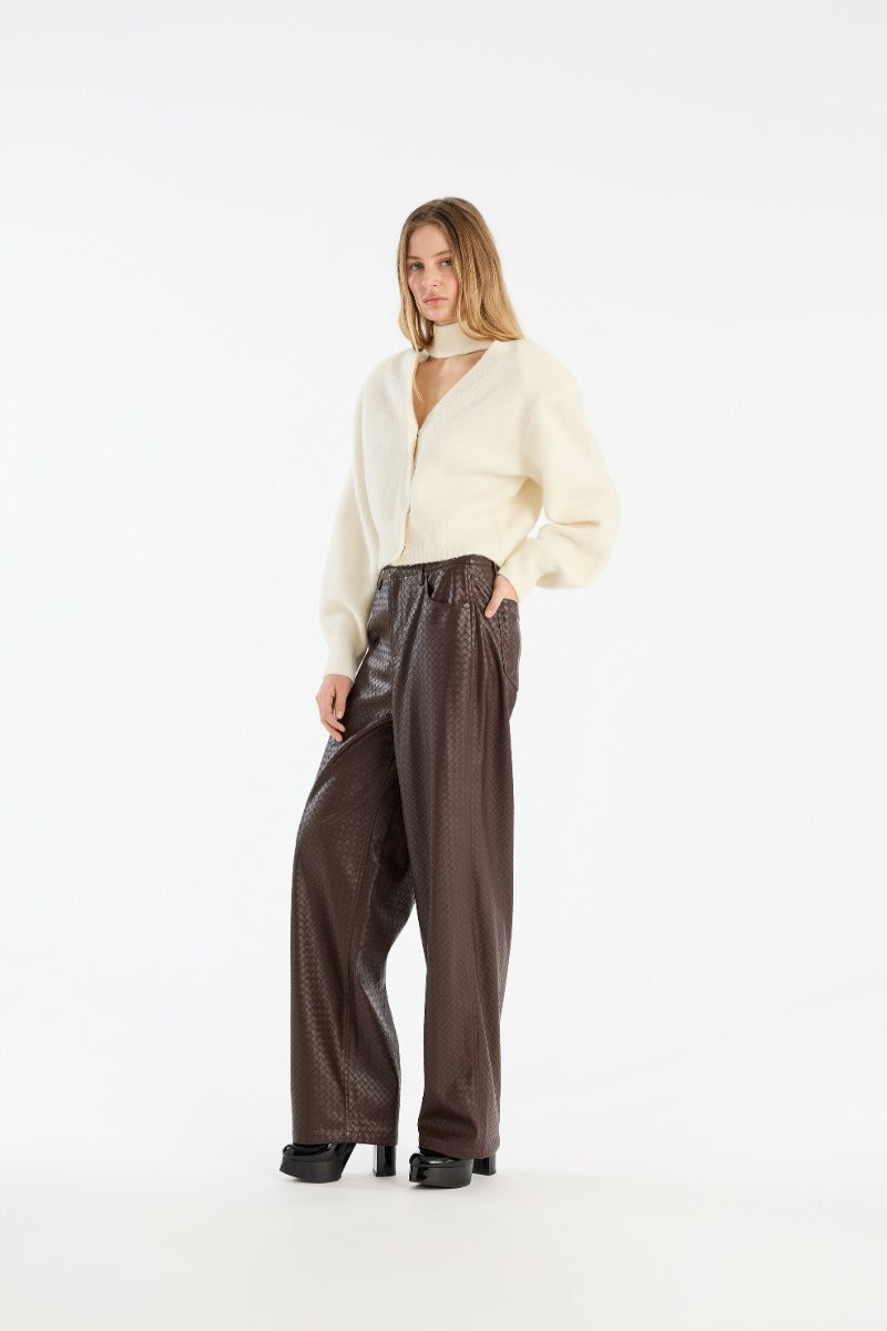 Wide leg pants