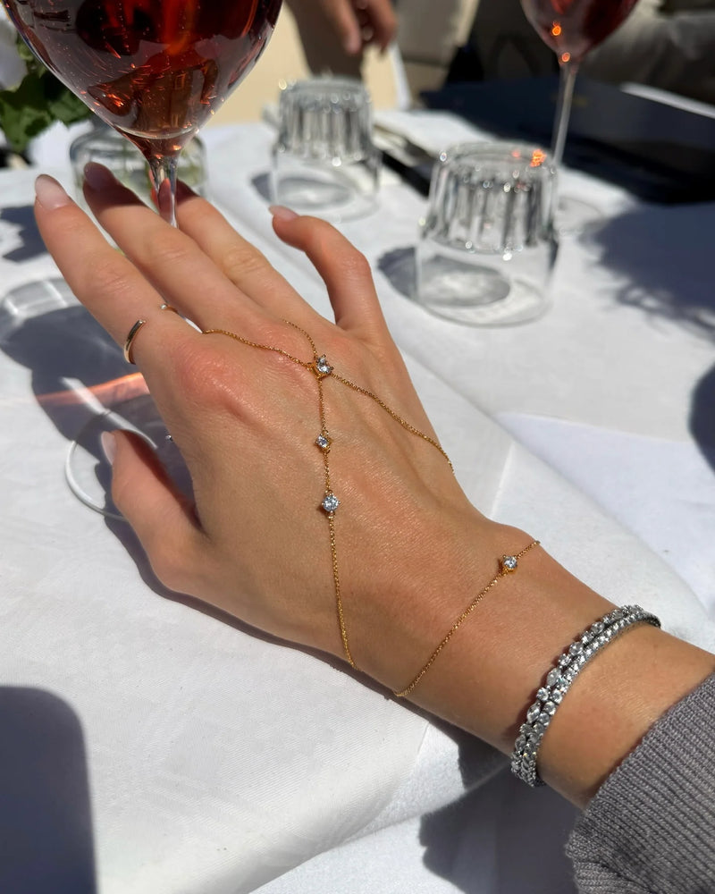 The Verona hand chain