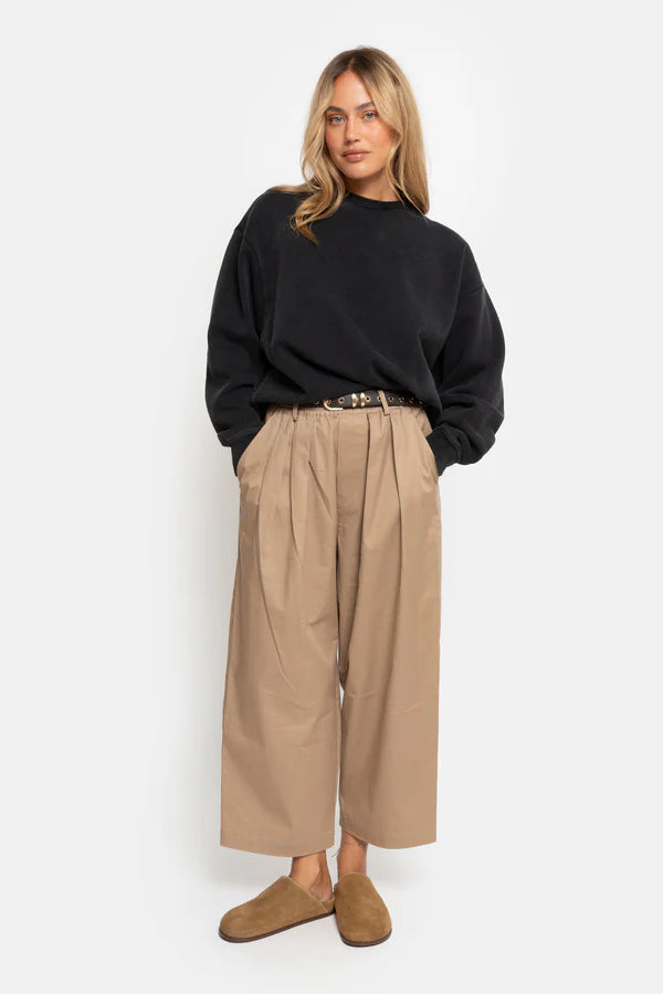 KICK PLEATED PANTS