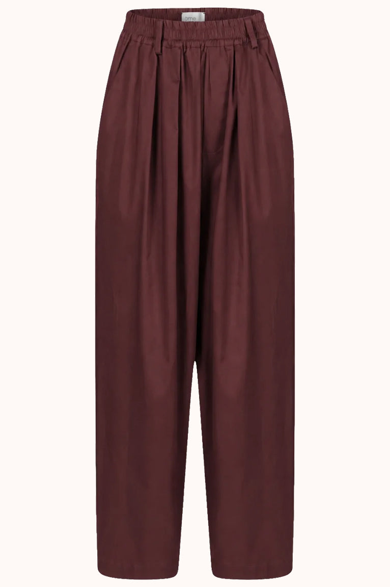 Kick Pleated Pants | Bordeaux
