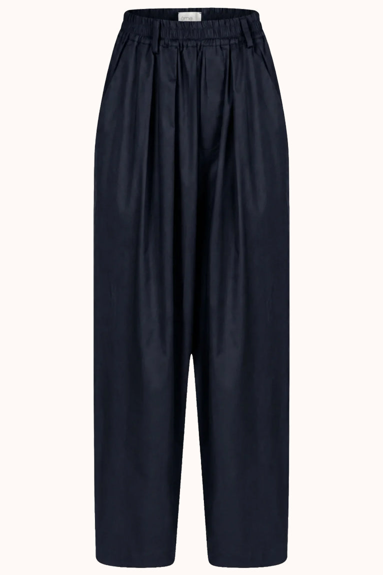Kick Wooly Pleated Pants | Navy Blue